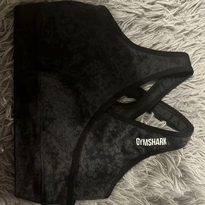 this is a S gym shark sports bra